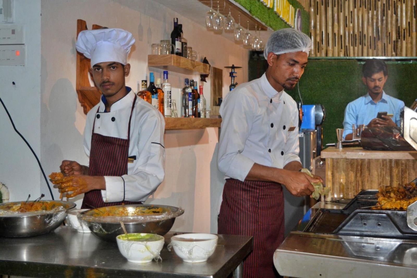 Hotel Peaceland Lumbini Ngoại thất bức ảnh